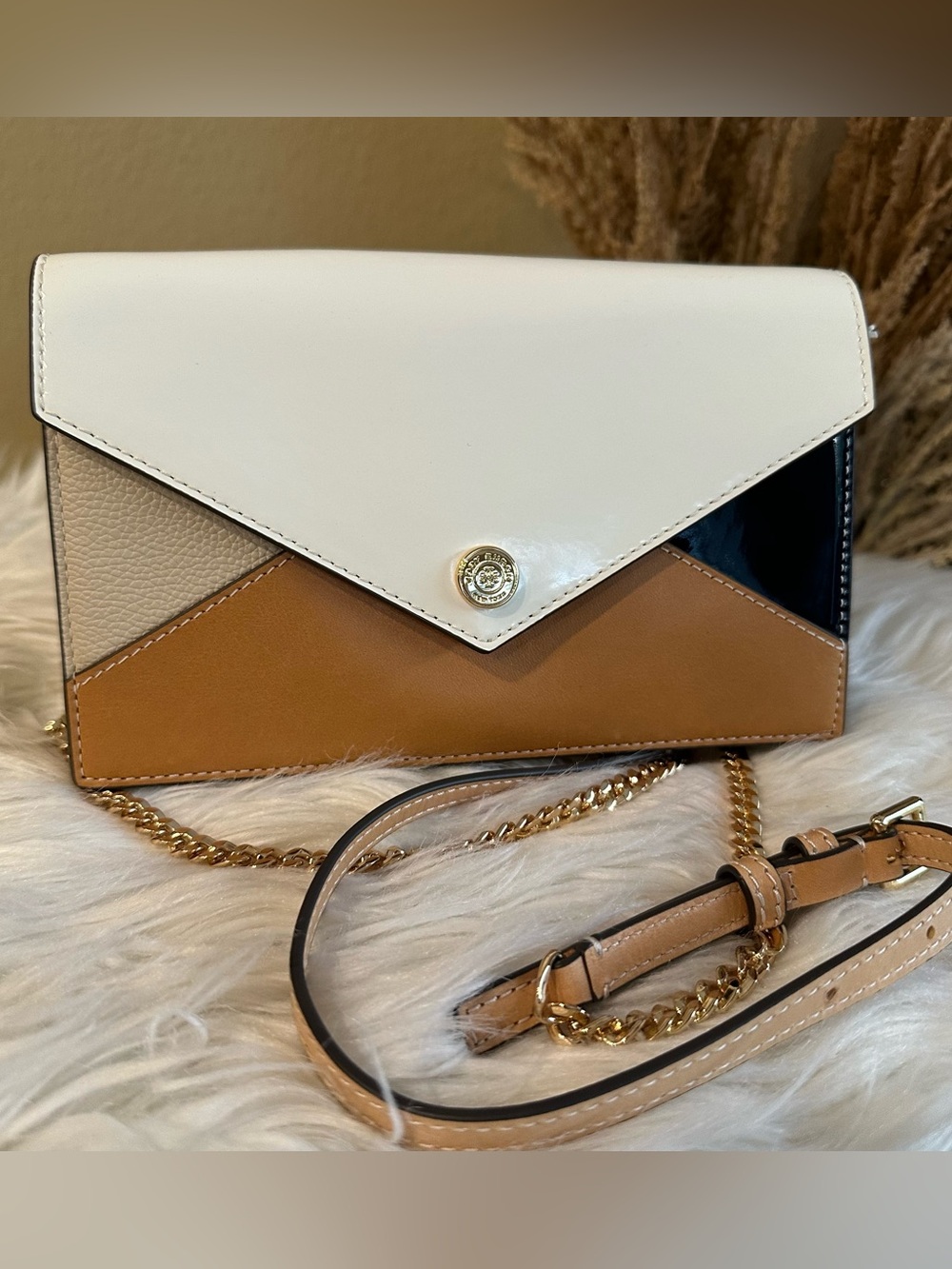 Tory Burch LEATHER ENVELOPE CROSSBODY bag